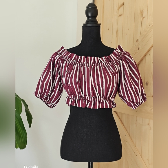 Sandro Tops - SANDRO Paris Size 1 Women's Bordeaux Cropped Ruffle Top With Puff Sleeve